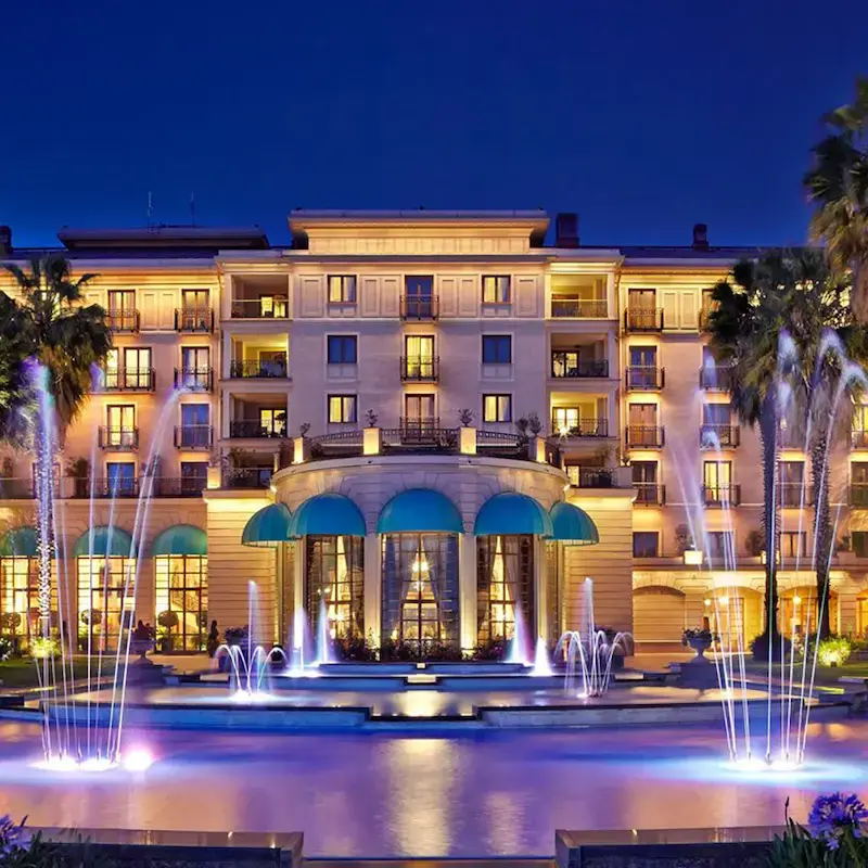 Hotels & Accommodation